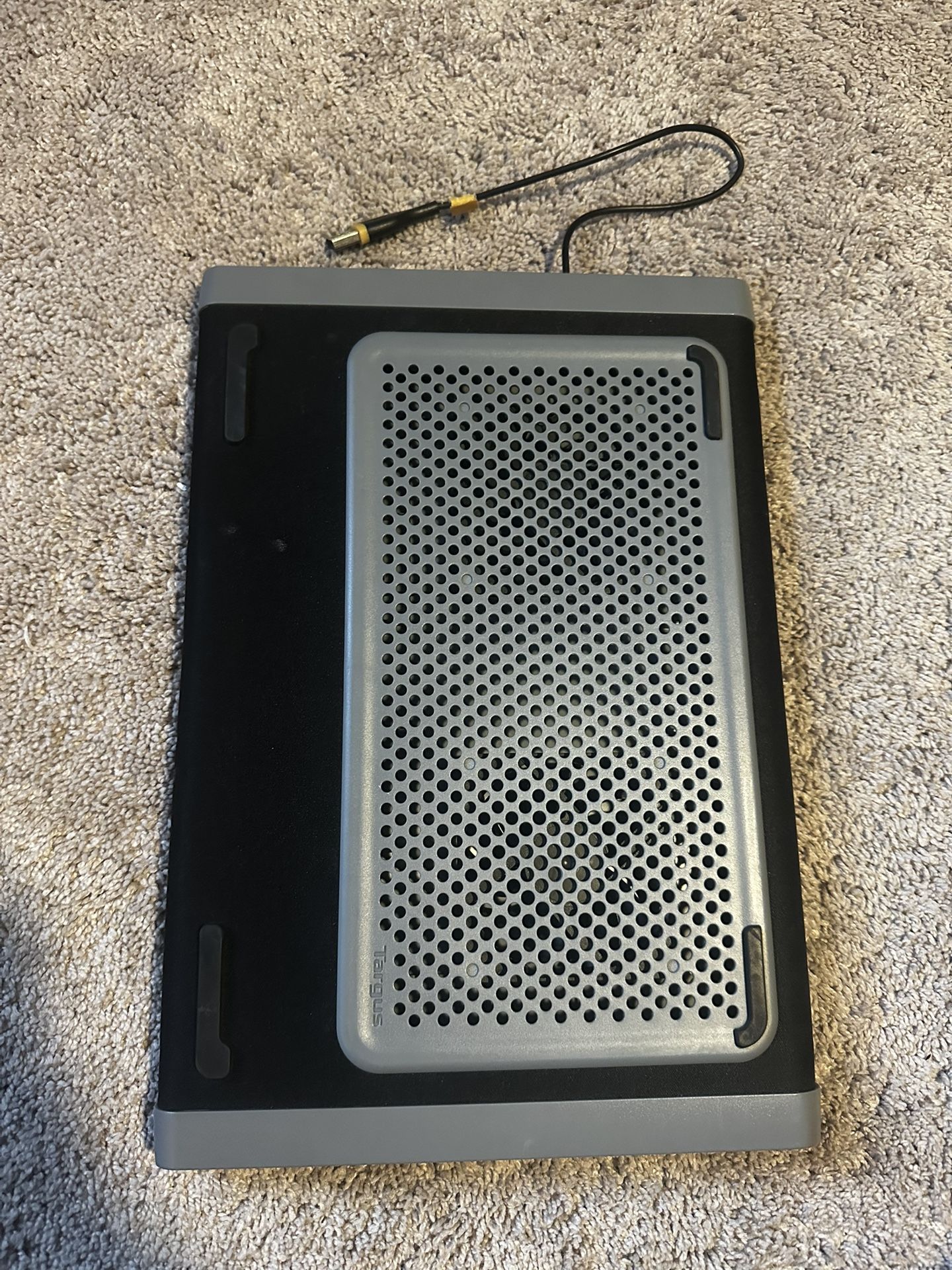 Cooling Laptop Platform