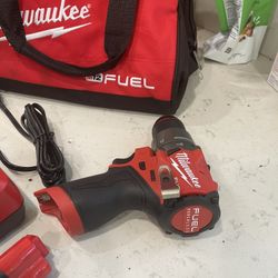 Milwaukee M 12  Fuel. 12 V Cordless 1/2. In.  Hammer Drill