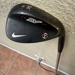 Nike SV Tour Black 56° Sand Wedge