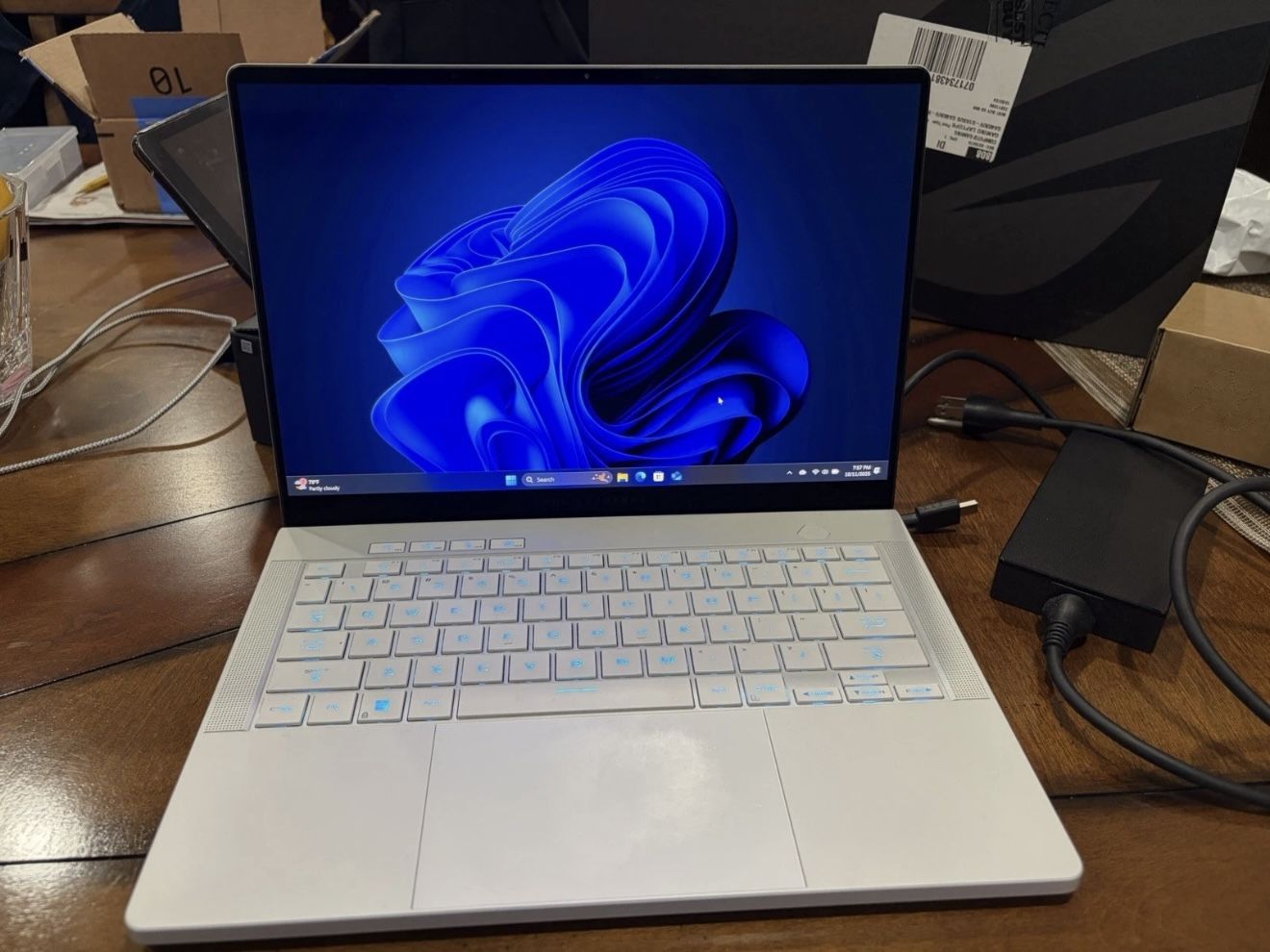 ASUS ROG Zephyrus G14 2024 (RTX 4060 AMD Ryzen 9 8945HS, 1TB SSD, OLED)