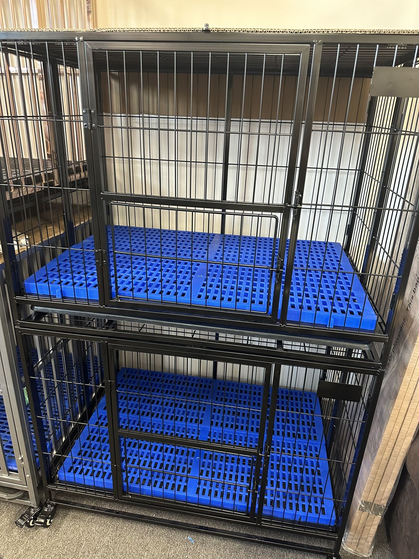 37”Dog Crate, Heavy Duty Stackable Dog Cage With Divider & Floor Mat, Dog Kennel