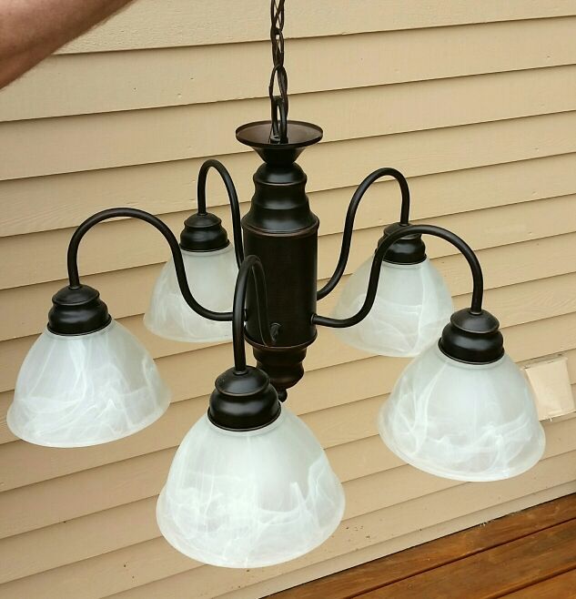 Portfolio 23.37-in 5-Light Oil-Rubbed Bronze Country Cottage Alabaster Glass Shaded Chandelier