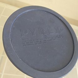 Pyrex Glass Bowl w/Blue  Lid 