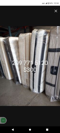 Queen mattresses for 300