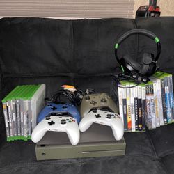 Xbox One S w/4 Controllers, Headset, 21 Games
