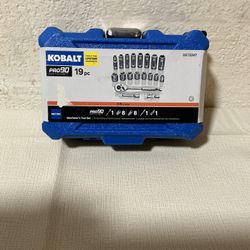Kobalt. Mechanics Tool Set. (19-piece).