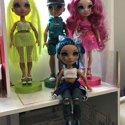 Rainbow High Doll House With Dolls Included!!