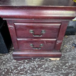 Cherry Colored Wooden End Table