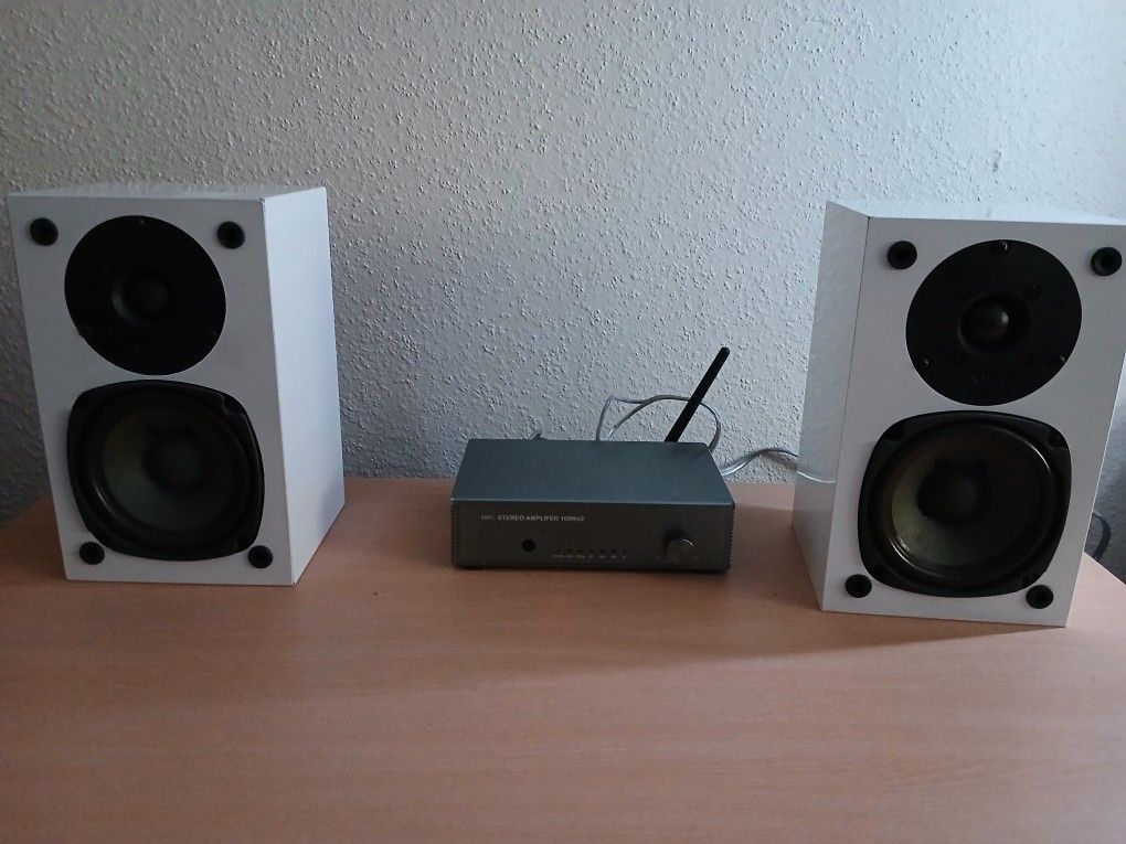 Amp 200w  And Speakers Nht  Trade 