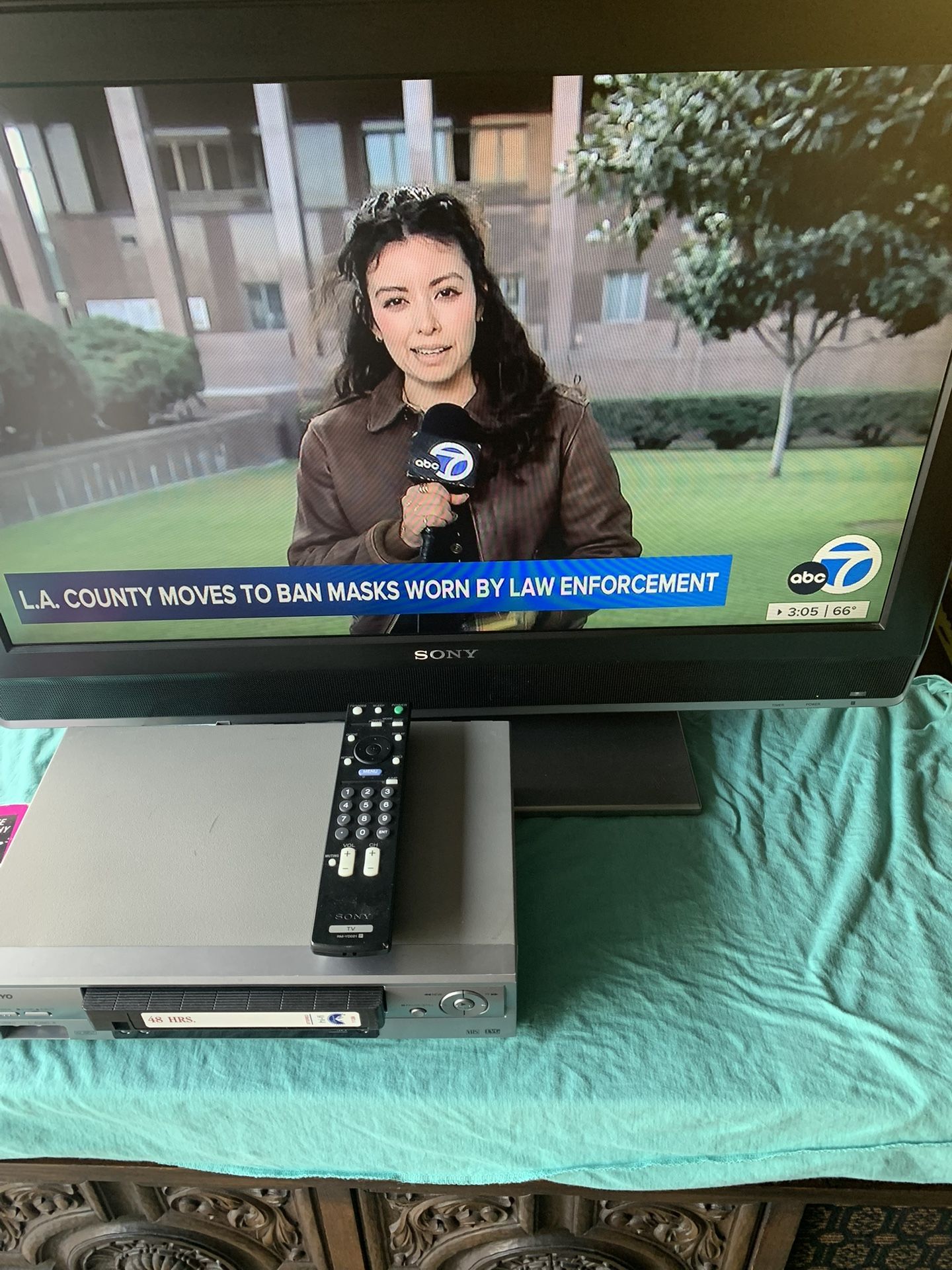 Sony Brava 32’ not smart TV with remote control and Sanyo vhs tape player in working conditions