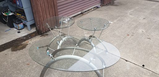 Nice cocktail table in and tables