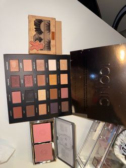 Iconic London Eyeshadow Palette Blush Duo Lashes Set