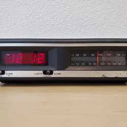 Vintage Sears AM/FM Alarm Clock 