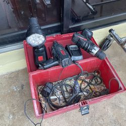 Full Set Of 18 Volts Of Drill Master 