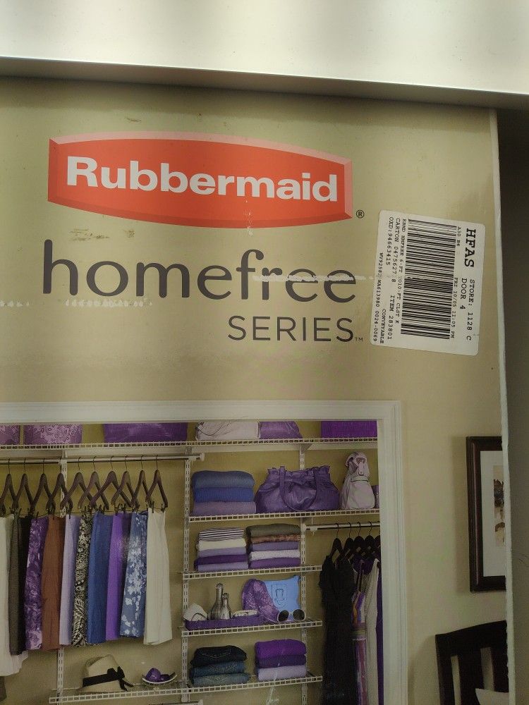 Rubbermaid Homefree Closet System / Fast Track