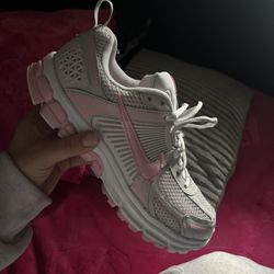 Nike Vomero 5 