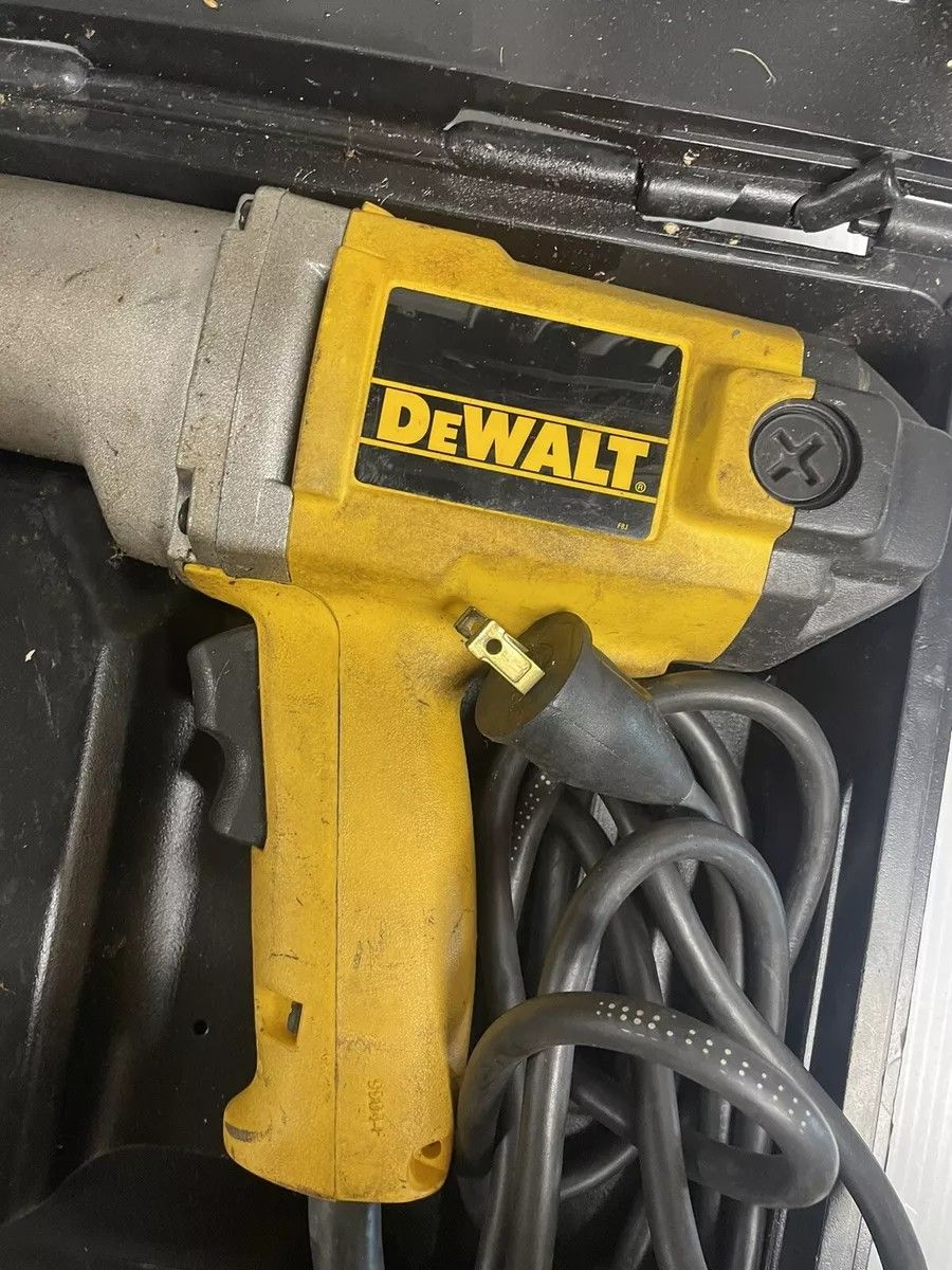 DEWALT 1/ 2 IMPACT GUN DW290 With Case