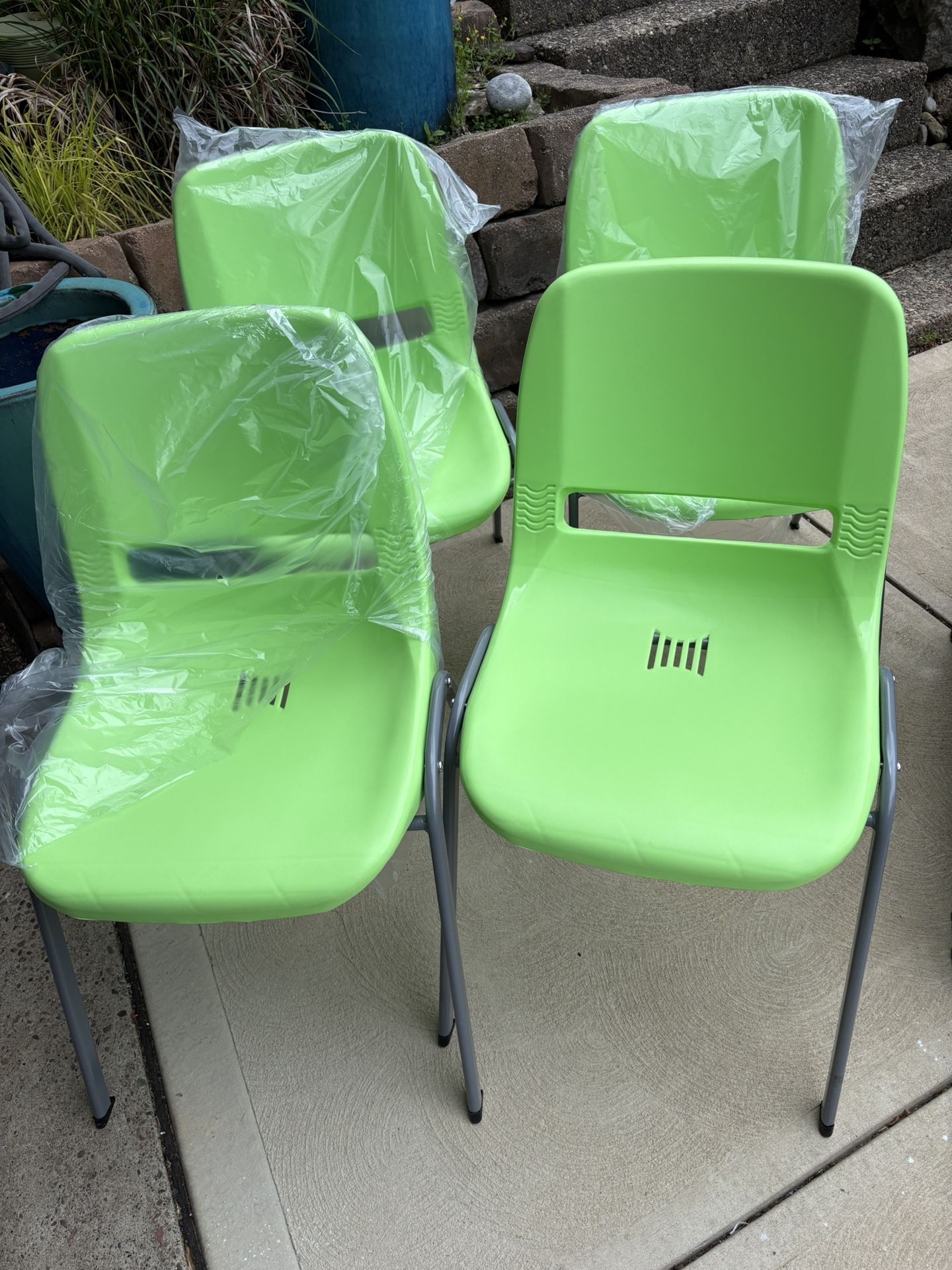 Set of 4 heavy weight chairs