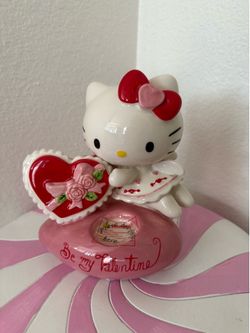 HELLO KITTY VALENTINES DAY TEA LIGHT HOLDER