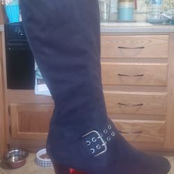 Womens Beautiful Suede Boots Size 8