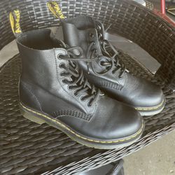 Women’s Doc Martens