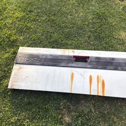 Nissan pickup  Tailgate