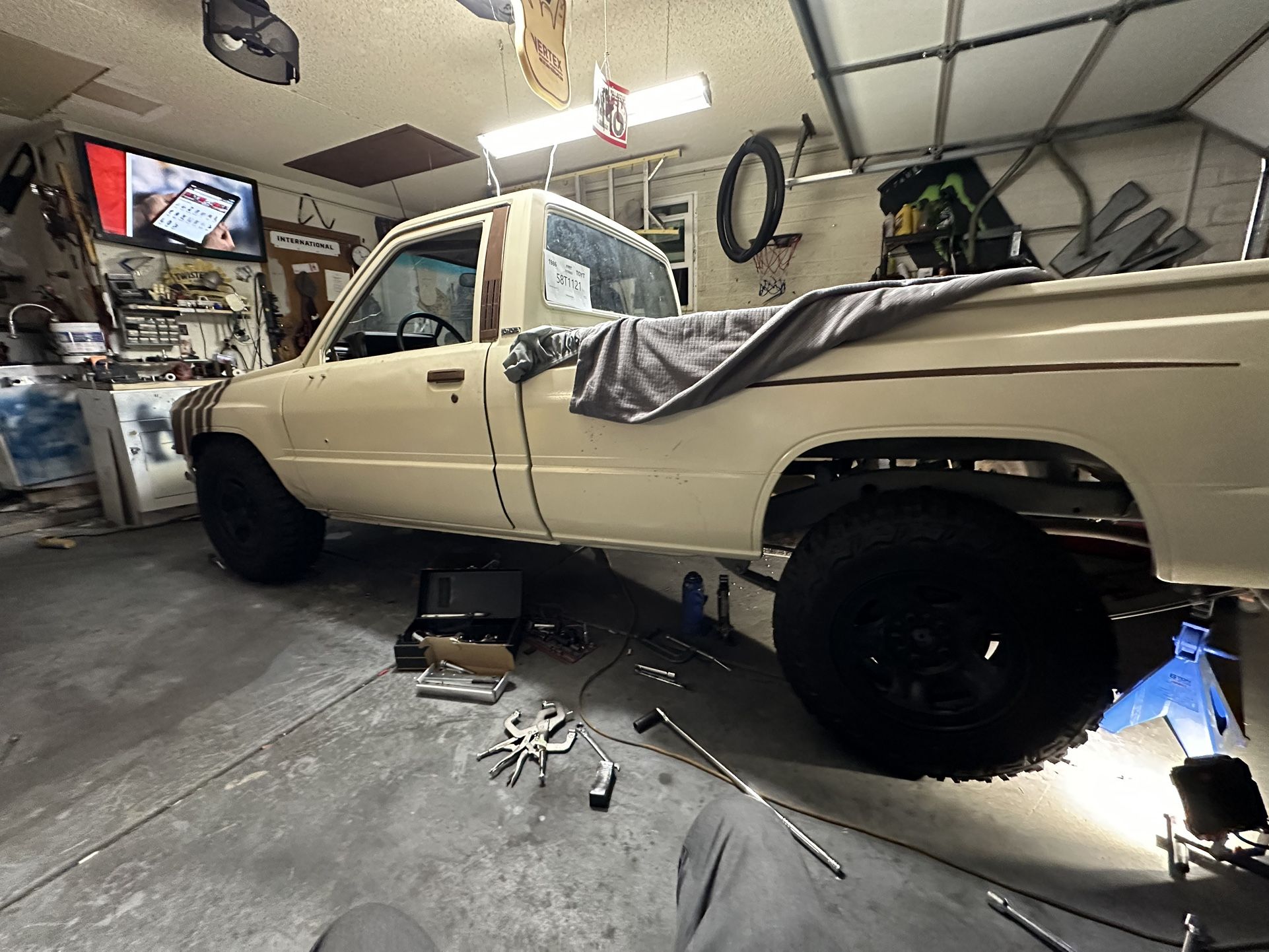 1986 Toyota Pick-up for Sale in Scottsdale, AZ - OfferUp