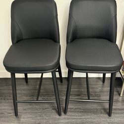 NEW SET OF 2 BLACK LEATHER COUNTER STOOLS W CUSHION 
