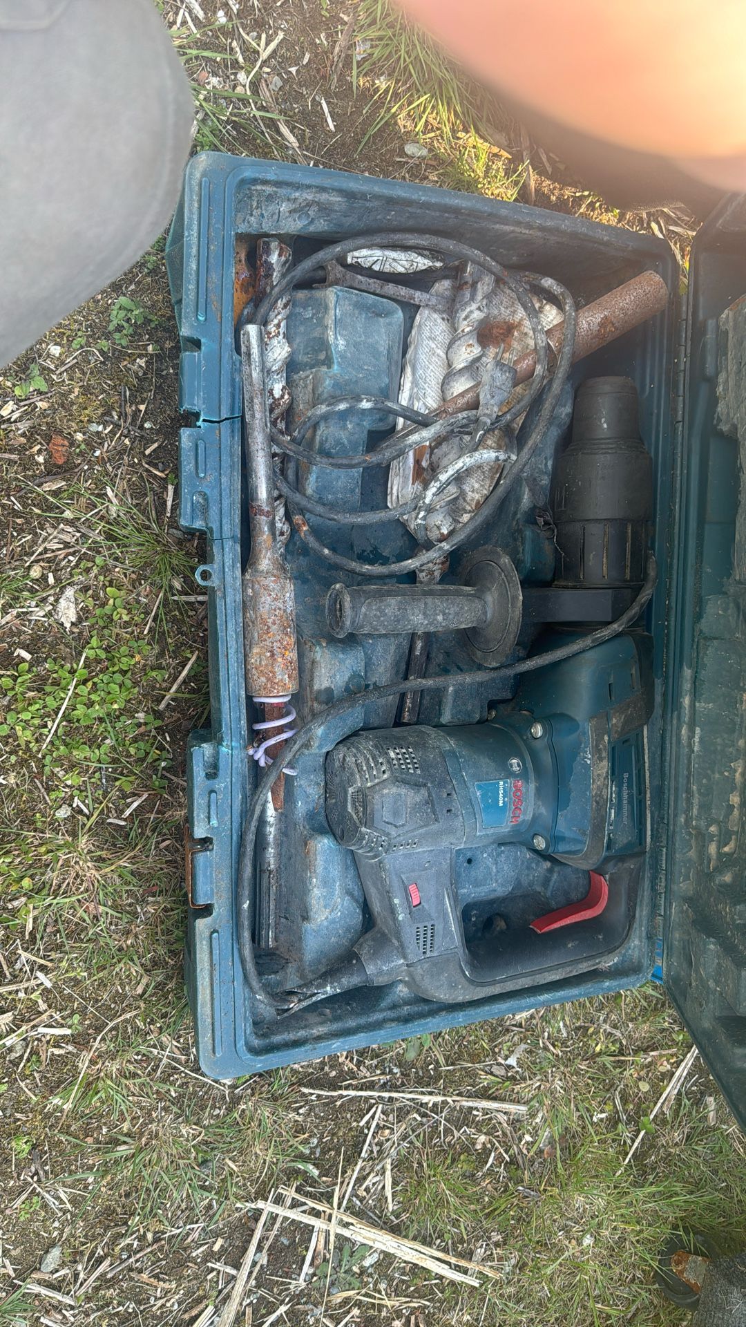 Roto hammer With Bits