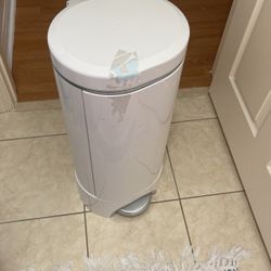 Diaper Pail Munchkin 