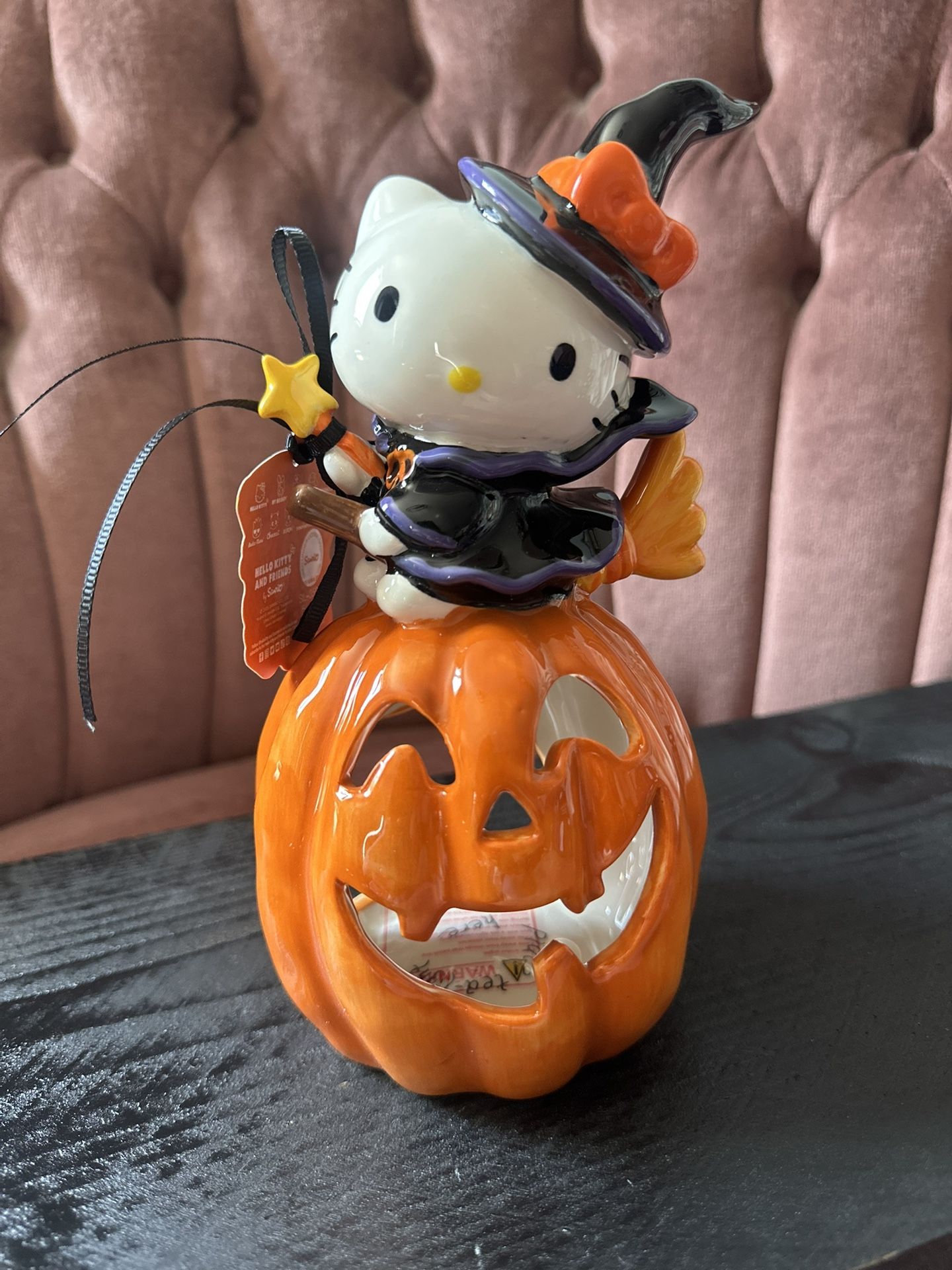 Hello Kitty Halloween candle holder