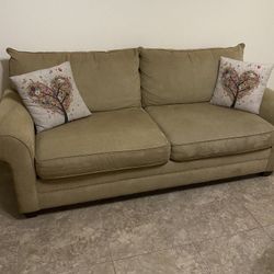 Free Couch 