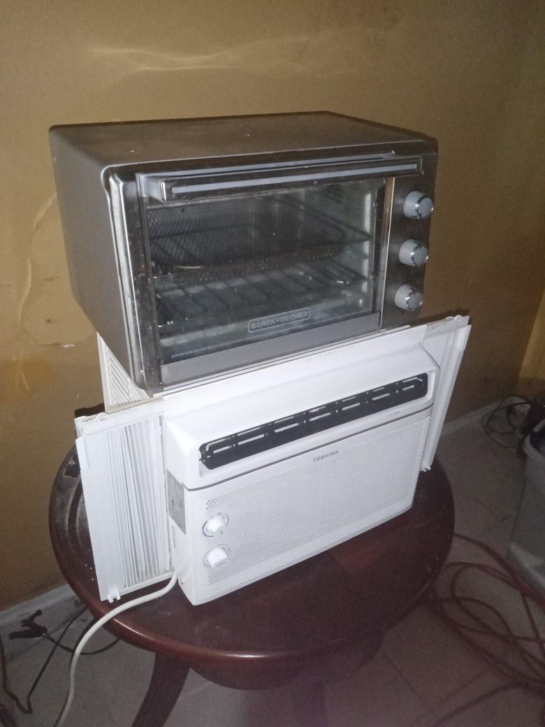 Both Work Excellent Black & Decker Air Fryer And Toshiba AC Window Unit