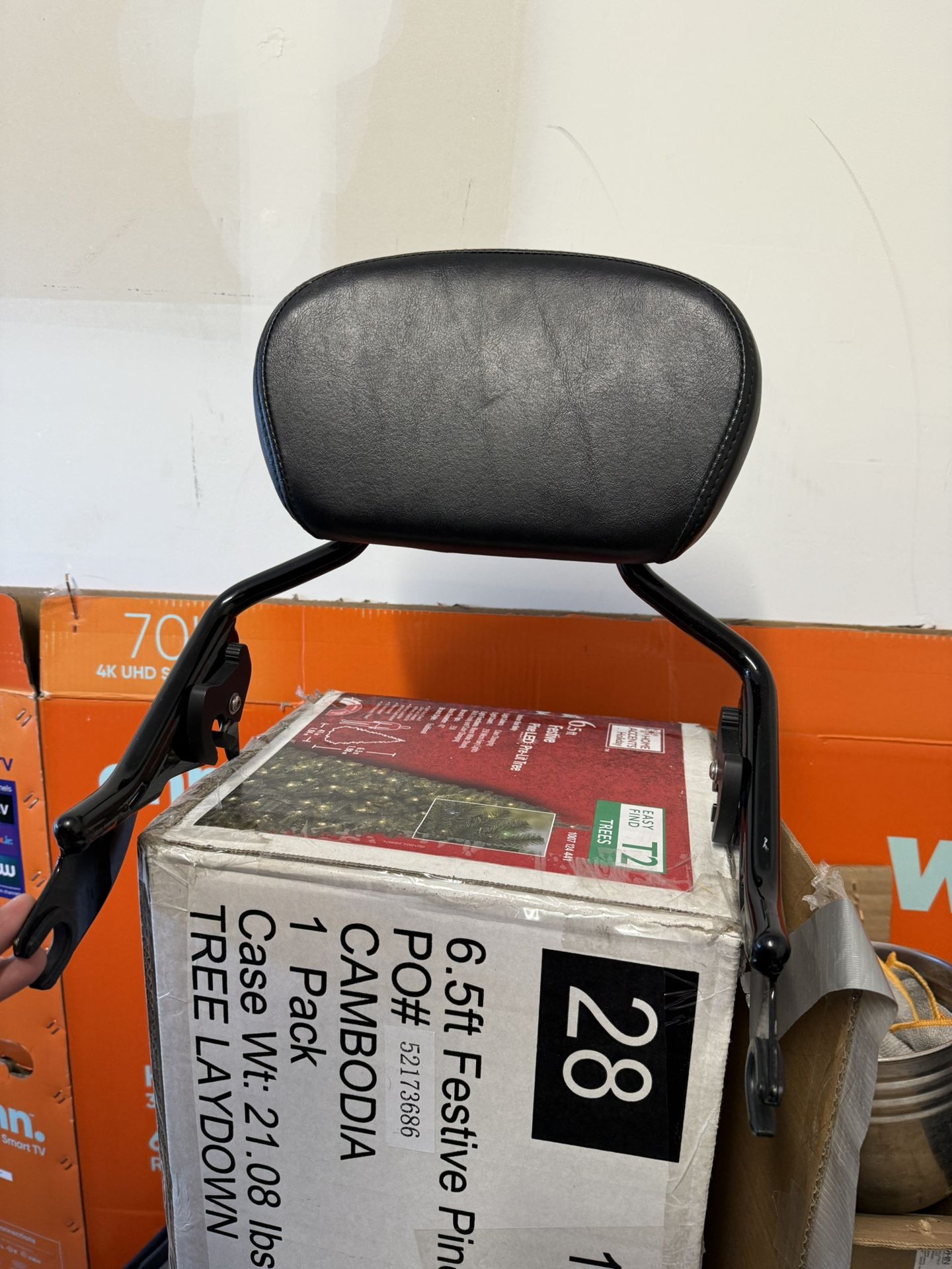 Harley Detachable Passenger Backrest – Excellent Condition