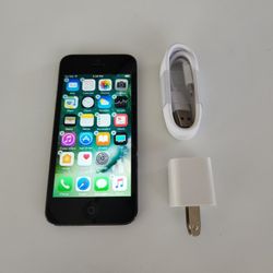 iPhone 5 - GSM UNLOCKED - Like New