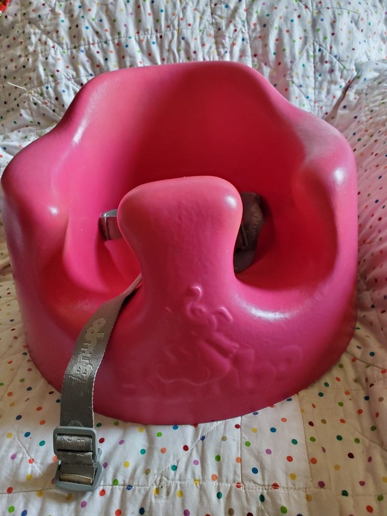 Dumbo Booster Seat Magenta Infant.