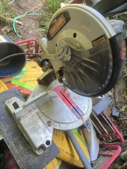 Craftsman 10-in Compound Miter Saw