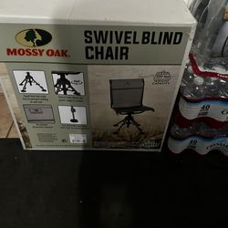 Swivel blind chair (brand new)