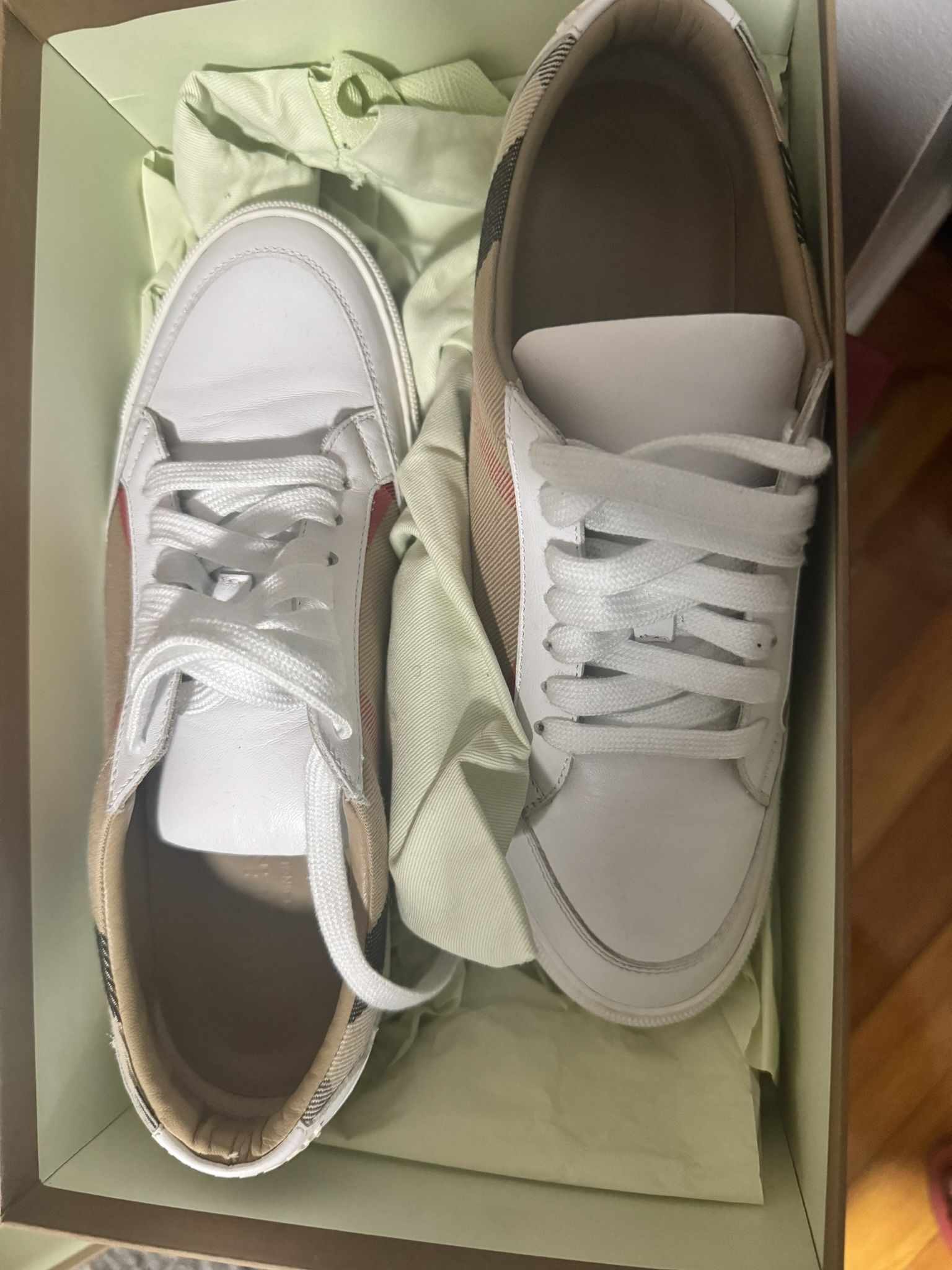 Burberry Sneakers