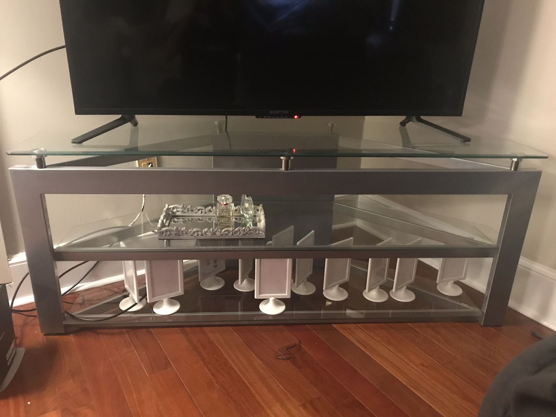 Glass corner TV stand
