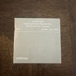 peeling and exfoliating pad 