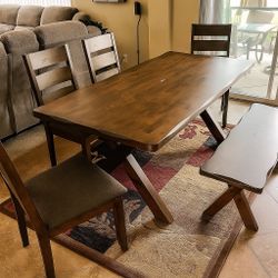 Beautiful Brand New Solid Wood Dining Table 4 Chairs And Bench 