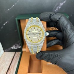 VVS1 Two-Toned Moissanite Ap Watch