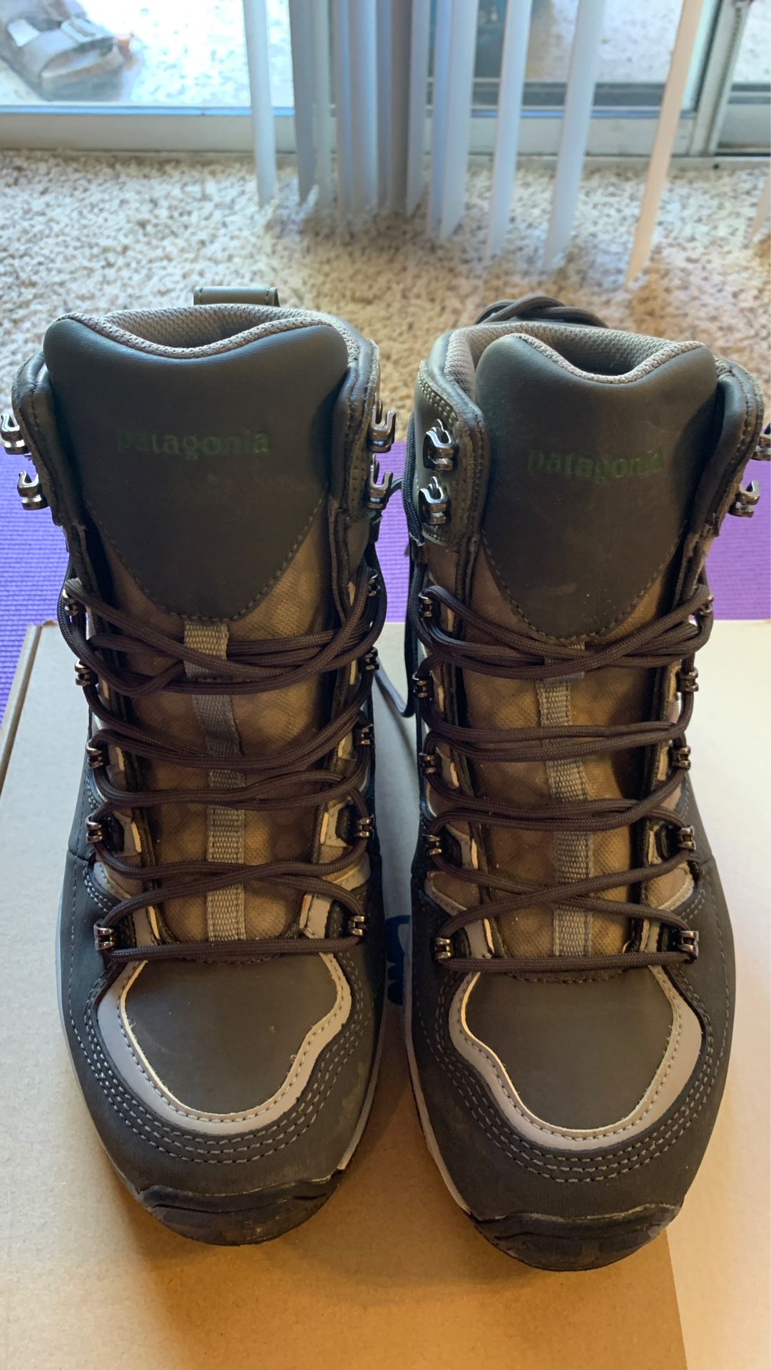 Patagonia ultralight wading boots - sticky. US Men’s size 7.