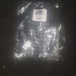 New Old Navy Flip Flops - Classic Black (Size 9)