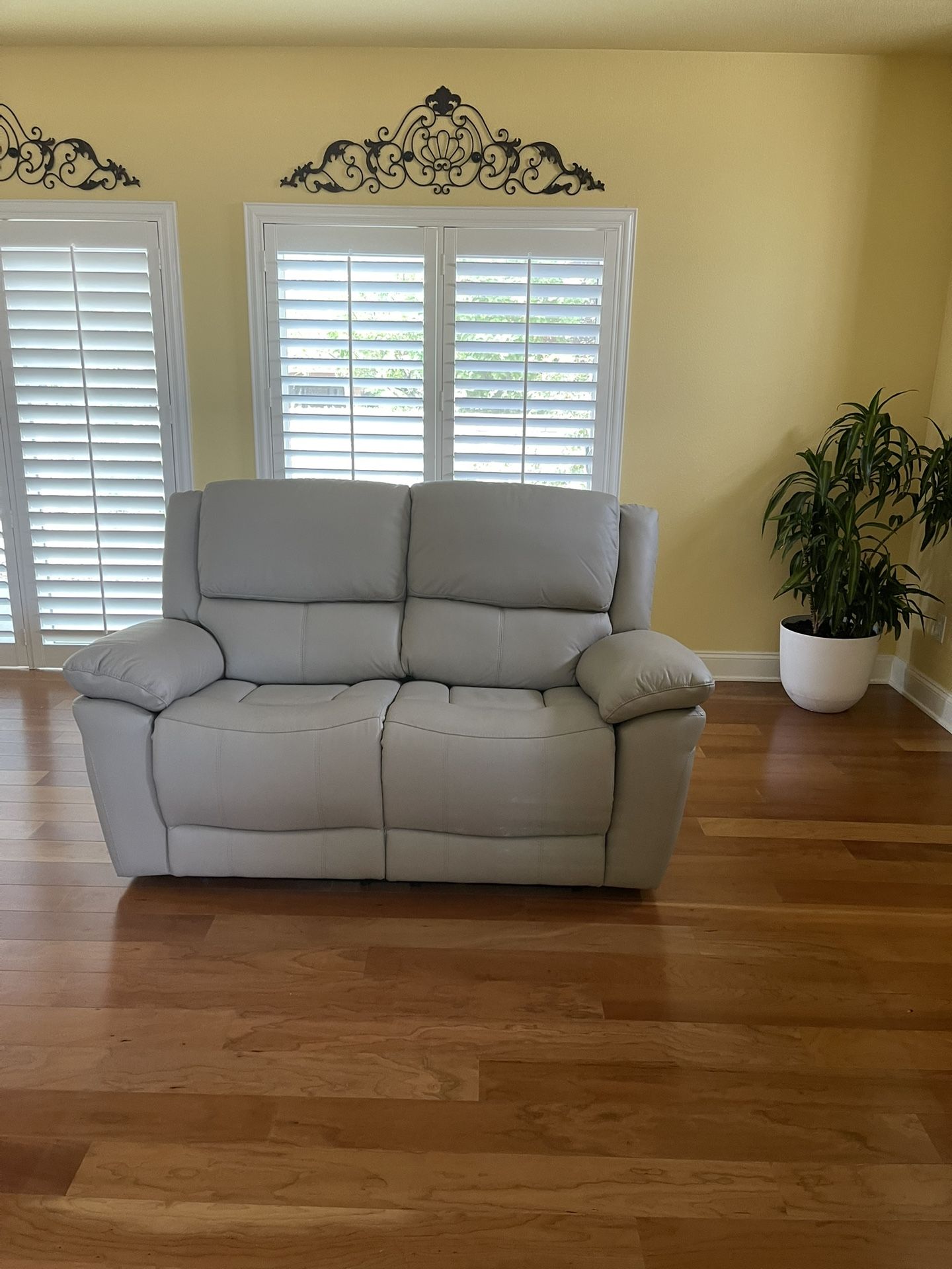 Sofa & Loveseat.