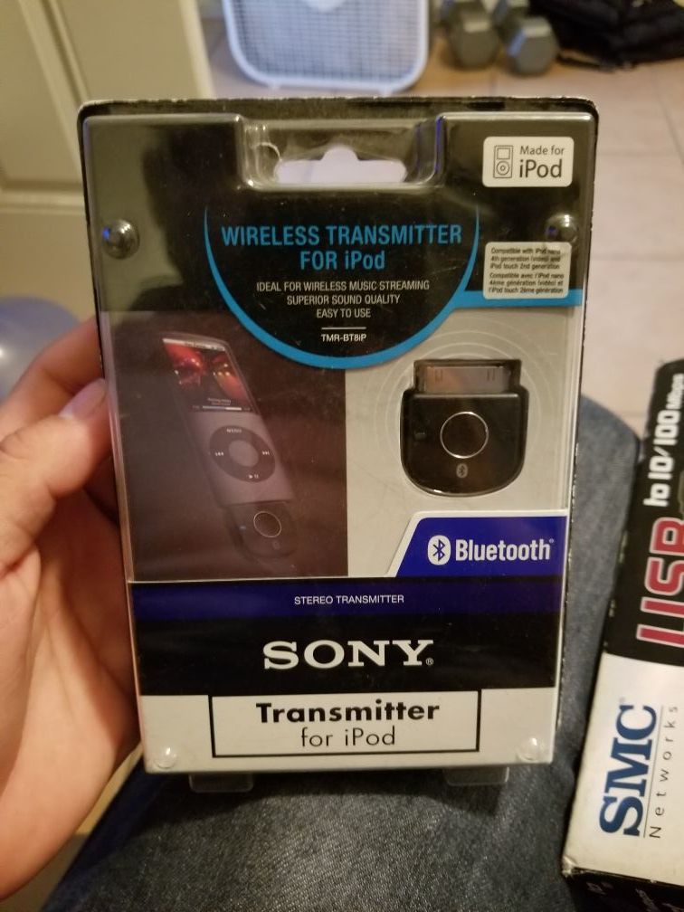 SONY TMR-BT8iP iPod Bluetoothアダプター Sony TMR-BT8iP iPod Bluetooth Adatper (Black) : Amazon.co.uk