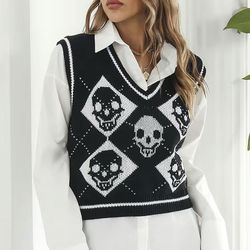 NIB Skull sweater vest