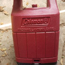 Coleman propane lantern with case

