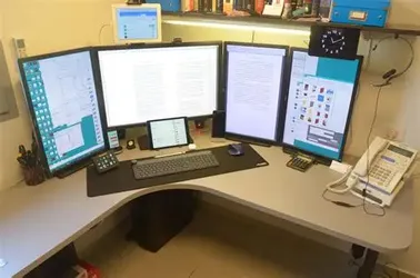 20" Dell Rotating Computer Monitors